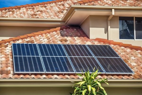 Estruturas de Montagem para Painéis Solares: Tipos e Instalação