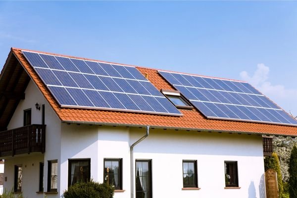 Tudo o Que Você Precisa Saber Antes de Instalar Painéis Solares