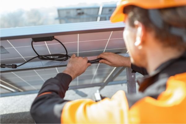 Do Sonho à Realidade: Guia Passo a Passo para Instalar Seu Próprio Painel Solar